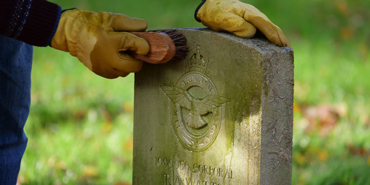 A day in the life of an Eyes On, Hands On volunteer
