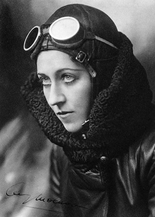 First Officer Amy Johnson